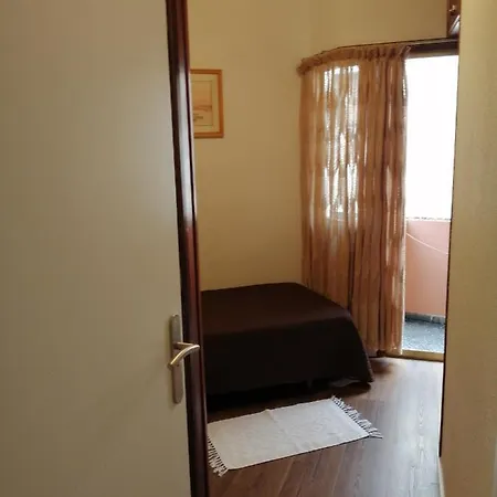A 1 Minuto De Canteras Apartment *